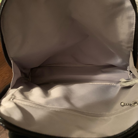 Baggallini Anti Theft Bookbag Purse - Picture 4 of 4